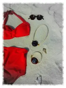 Maldives - what to wear - 50's beach essentials 