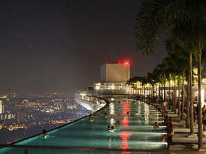 singapore rooftop luxury pool view