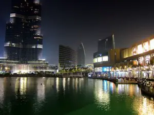 Dubai hotels night 