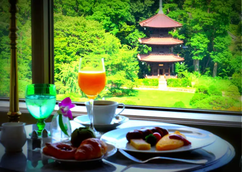 breakfast pagoda Chinzanso hotel Tokyo