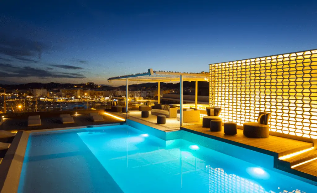 Pool Aguas de Ibiza 38 degrees