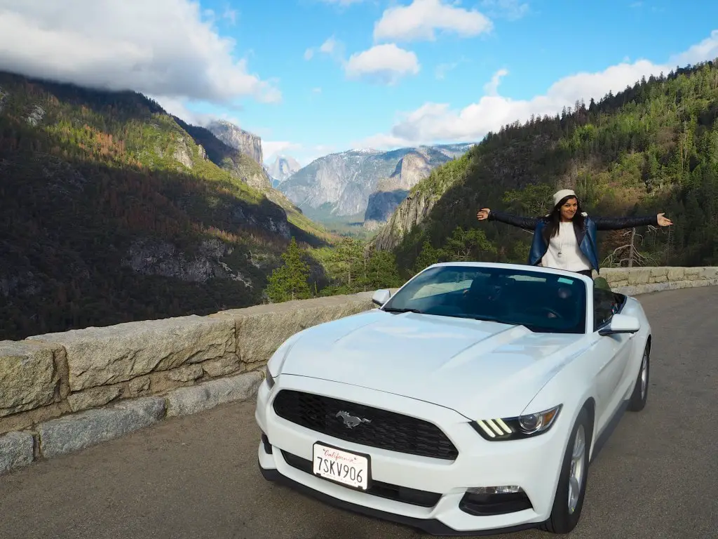 Bonnie-The-Style-Traveller-Mustang-road-trip