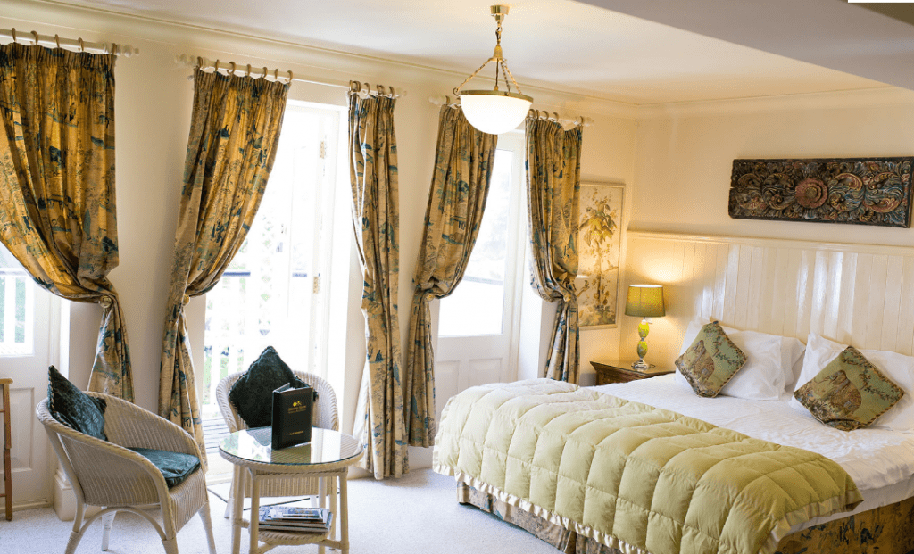 Bonnie The Style Traveller Orestone manor bedroom