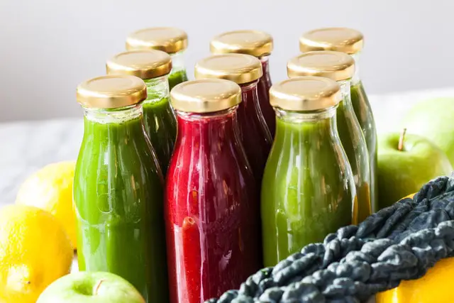 Green and red juices detox cru8 London