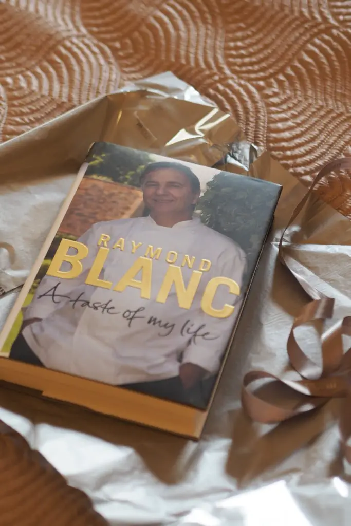 Chinoiserie suite- Le Manoir Aux Quat Saison belmond raymond blanc book