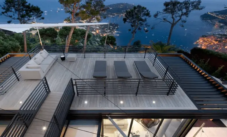 luxury villa with sea access