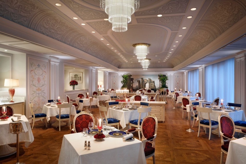 Palazzo versace restaurant