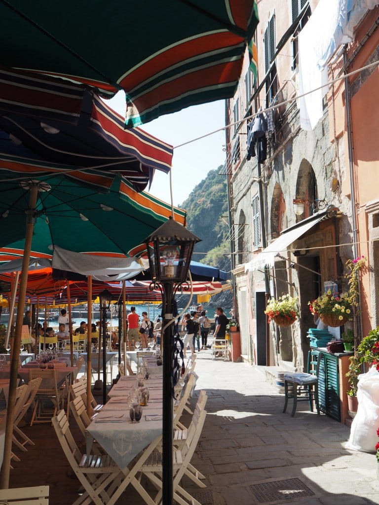 vernazza restaurant and square