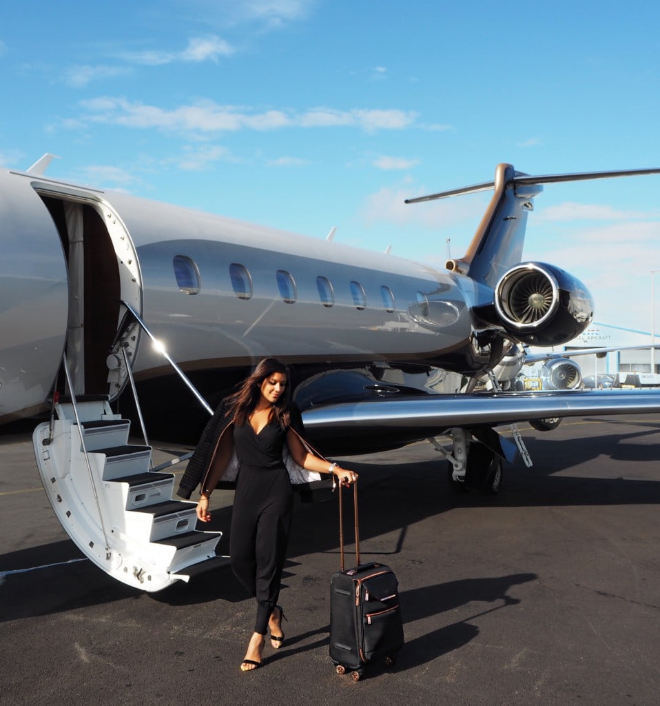 Supermodel private jet style with @louisvuitton #airportstyle