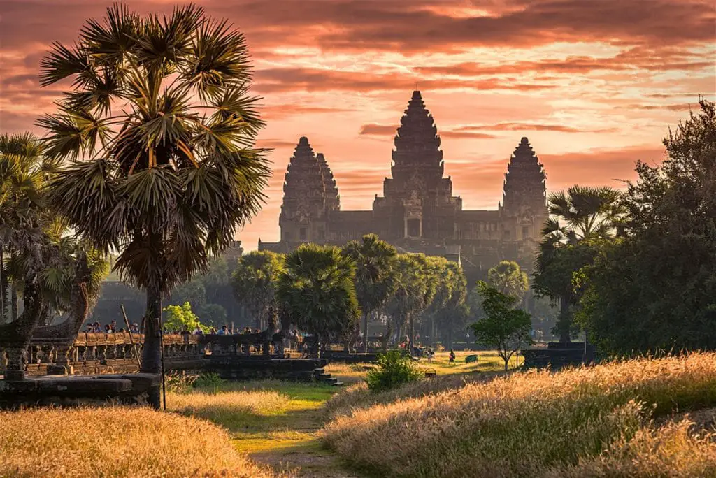 Angkor wat photo by lonely planet