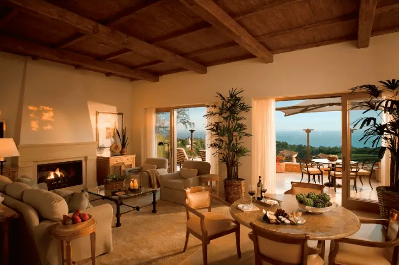 Pelican hill where to stay in Newport Beach luxury hotels bungalows