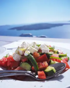 Santorini-greek-salad-style-traveller