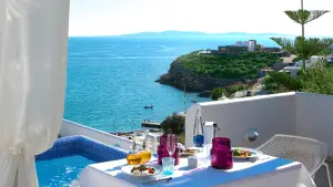 The-Style-Traveller-Mykonos-Grace-honeymoon-suite