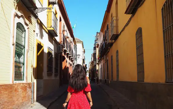 bonnie rakhit style traveller street scene girl in spanish city seville