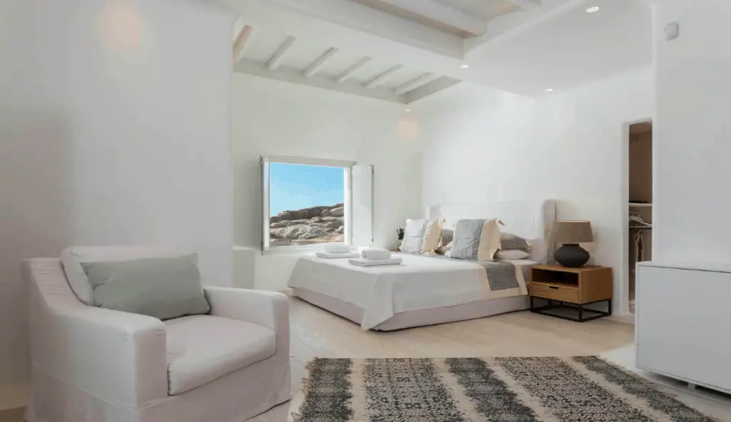 Villa Alaia Kinglike best exclusive luxury villas in Mykonos bedroom