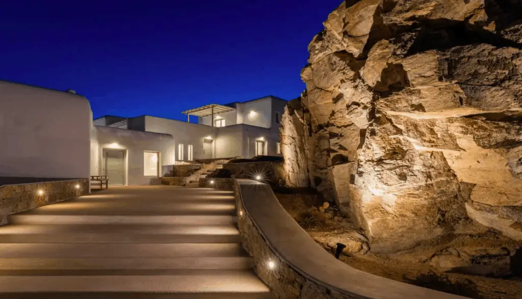 Villa Alaia Kinglike best exclusive luxury villas in Mykonos beautiful greece