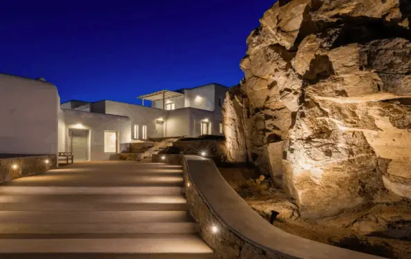 Villa Alaia Kinglike best exclusive luxury villas in Mykonos beautiful greece