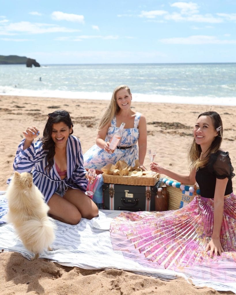 what-to-do-in-devon-beach-picnic-Bonnie-Rakhit-Katie-Kalanchoe-Wanderful-traveller