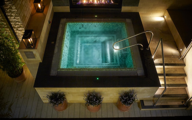 Dormy house outdoor hydrotherapy pool and spa