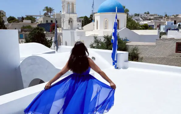 Santorini greece what to wear - fashion packing greek style bonnie Rakhit