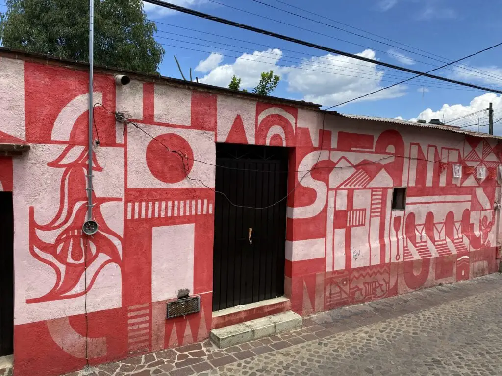 Oaxaca art scene street murals and graffiti painters world art