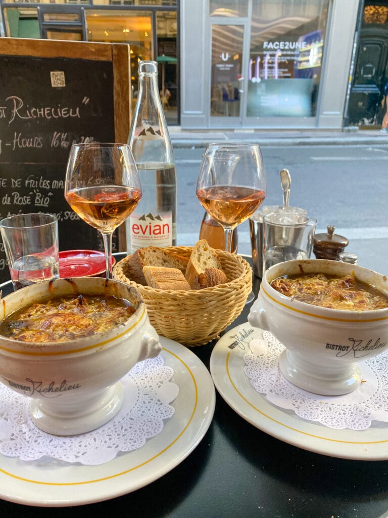 French onion soup paris