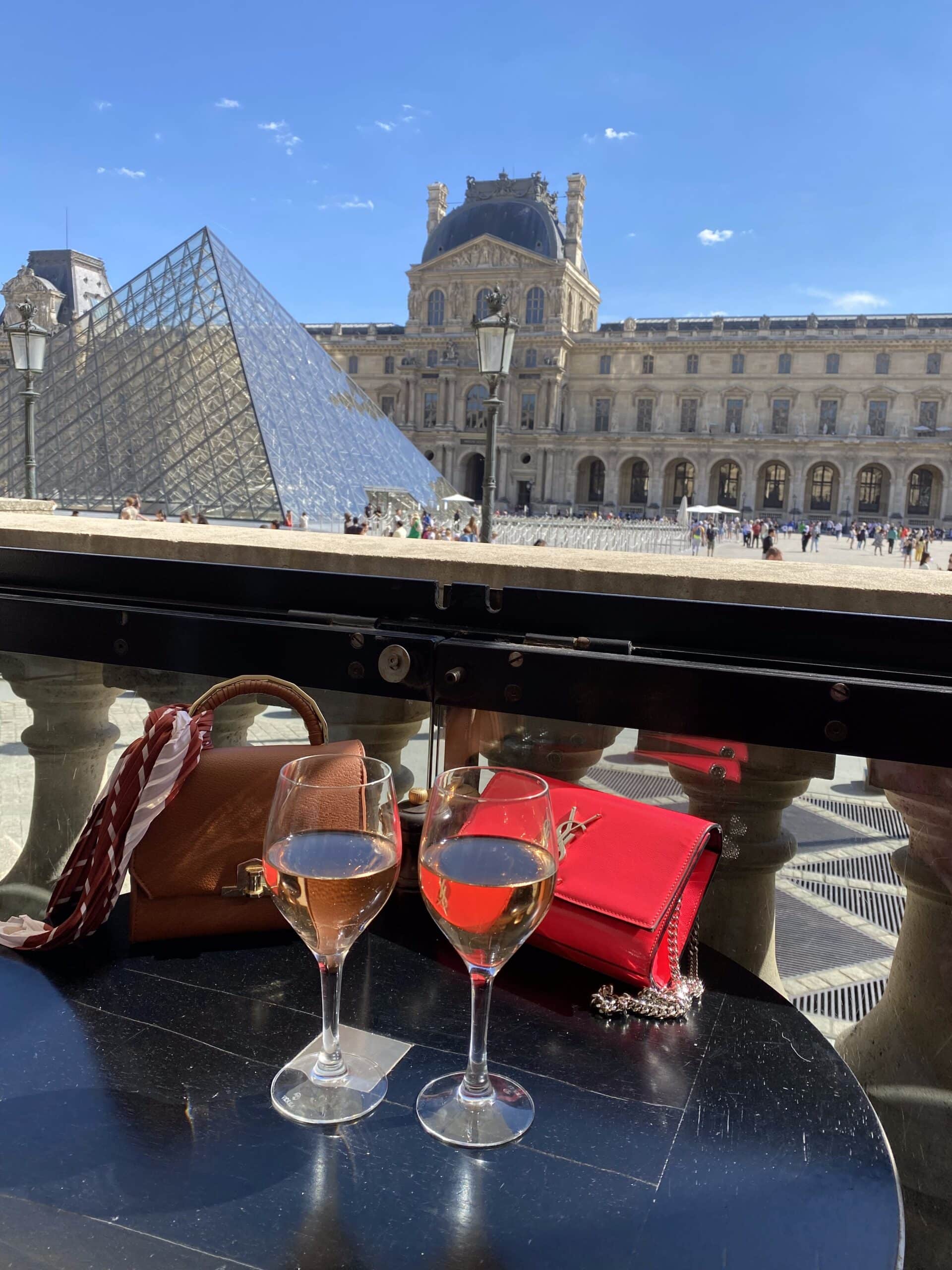 Top Romantic Destinations For A Luxurious Couples Getaway Paris